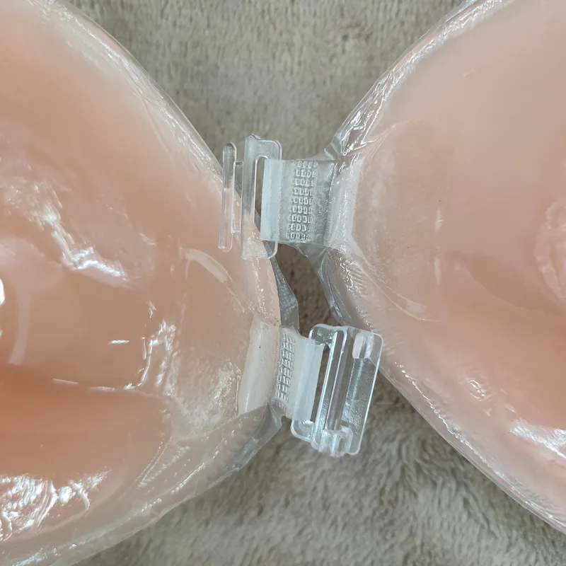 NuBra シリコンブラ 女性用 - 粘着式バックレスストラ - Strapless Bra Backless のレビューと価格
