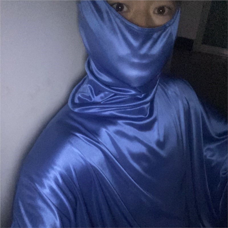 シルクのような肌触りのソフトなフード付きマキシ丈ワンピース、 - Robe Silk Women のレビューと価格